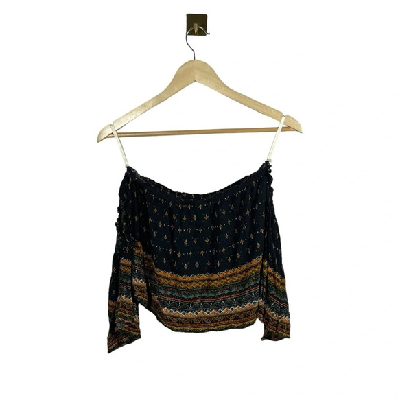 FARM Rio Off the Shoulder Bell Sleeve Flowy Patterned Blouse in Black Multi OS - Picture 5 of 8